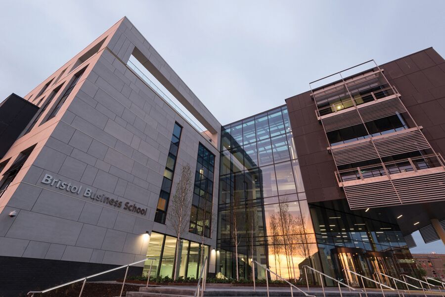 เรียนปริญญาโท Marketing, Marketing Communication, Digital Marketing